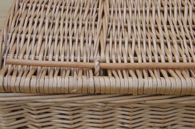 Proutěný kufr "45"