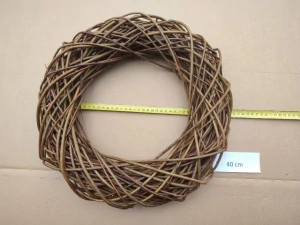 Věnec pr. 40 cm - neloupané proutí