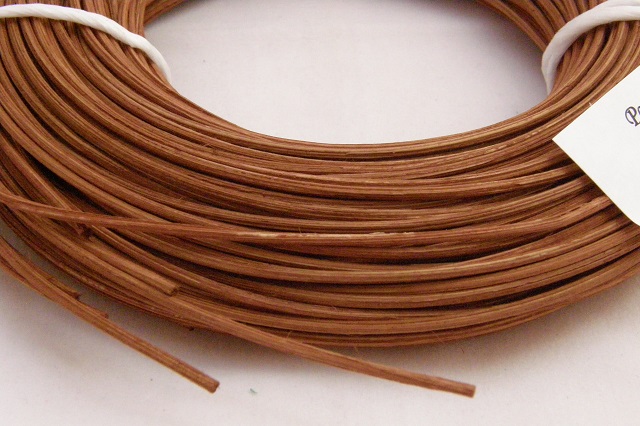 Pedig barvený pr. 1,5 mm - 50 g tm. hnědý
